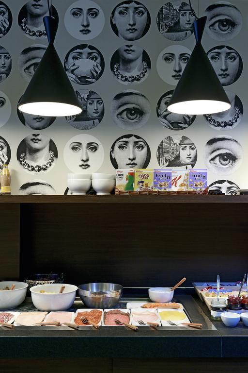 Square Hotel Kortrijk Bagian luar foto