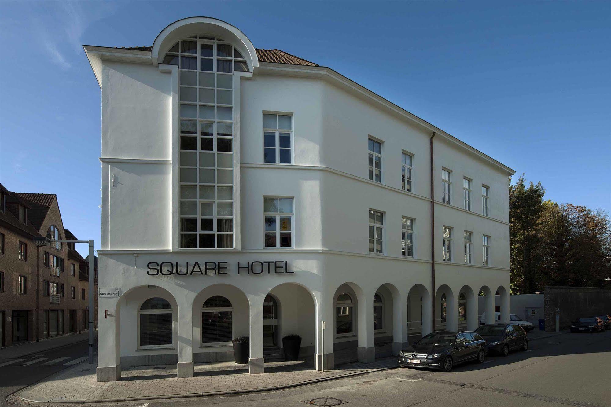 Square Hotel Kortrijk Bagian luar foto